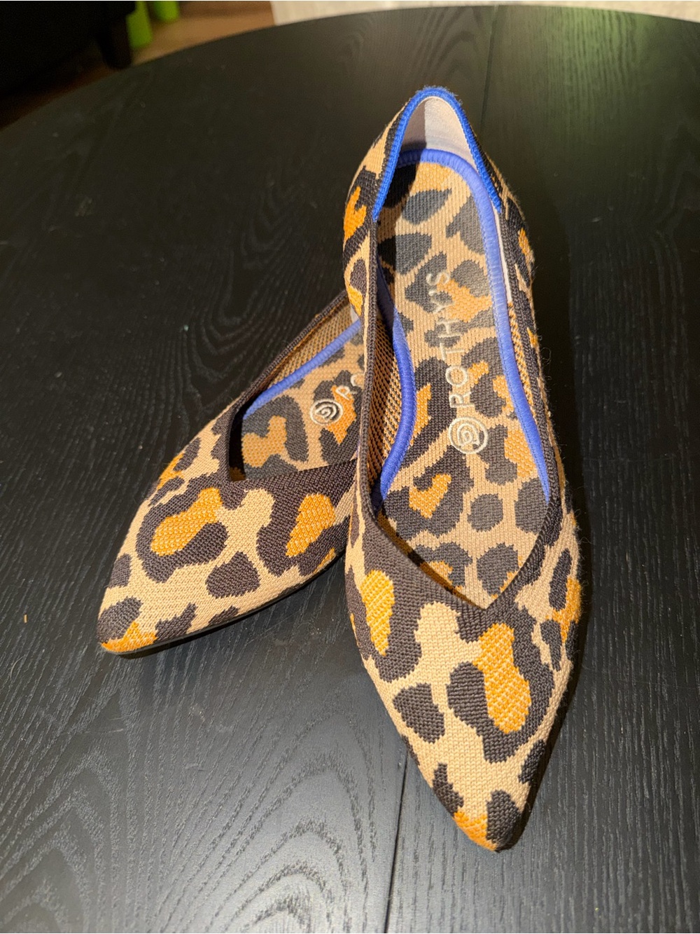 Rothy’s 8.5 Leopard Print Pointed Toe Flats Retired Big Cat Pointy Shoes